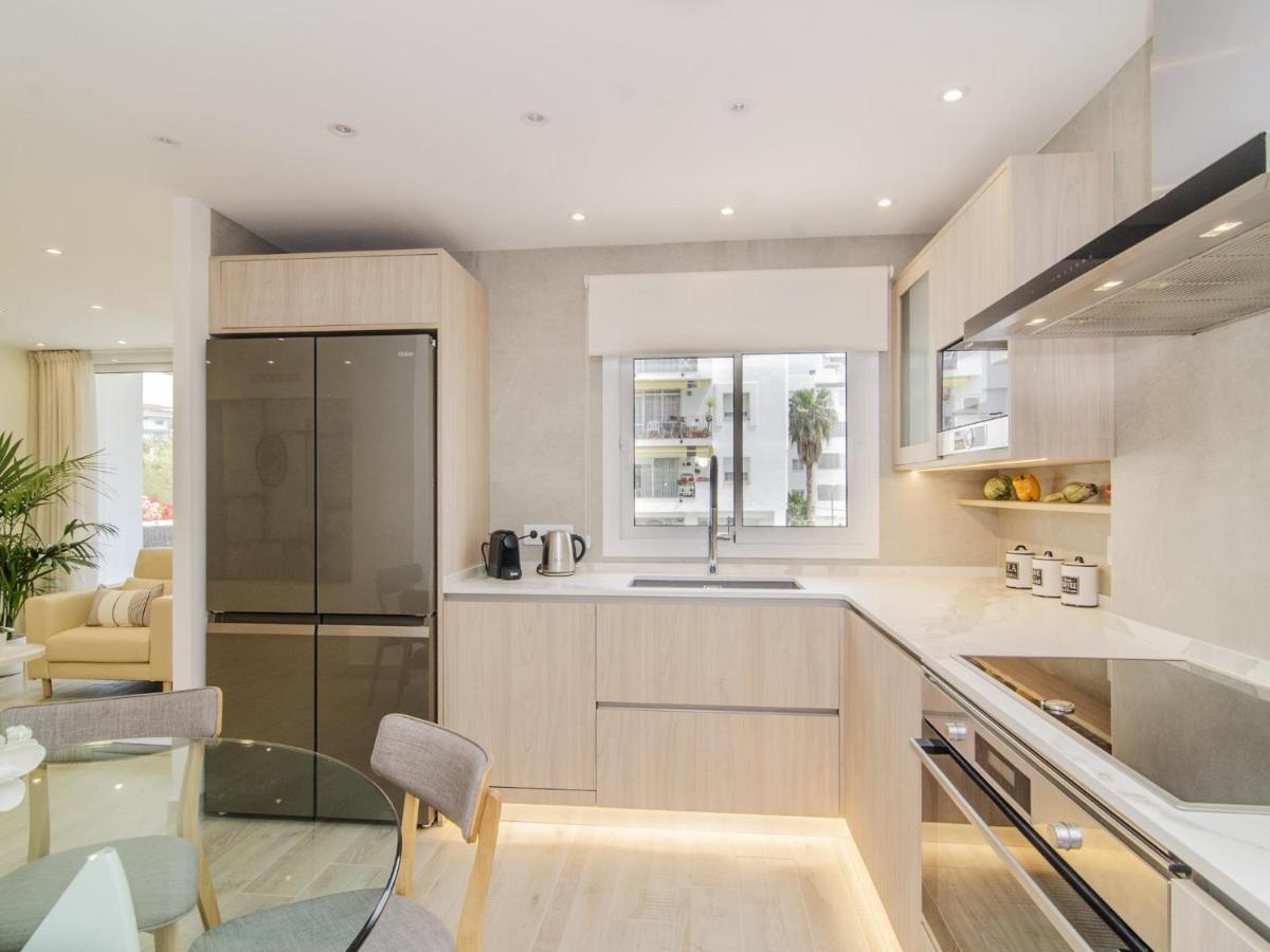 Sitges Spaces Oasis Suites- 4 Bedroom, 4 Ensuite Bathrooms, Terrace, Pool, Sitges Centre エクステリア 写真