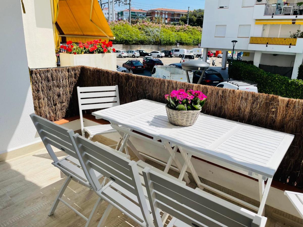 Sitges Spaces Oasis Suites- 4 Bedroom, 4 Ensuite Bathrooms, Terrace, Pool, Sitges Centre エクステリア 写真