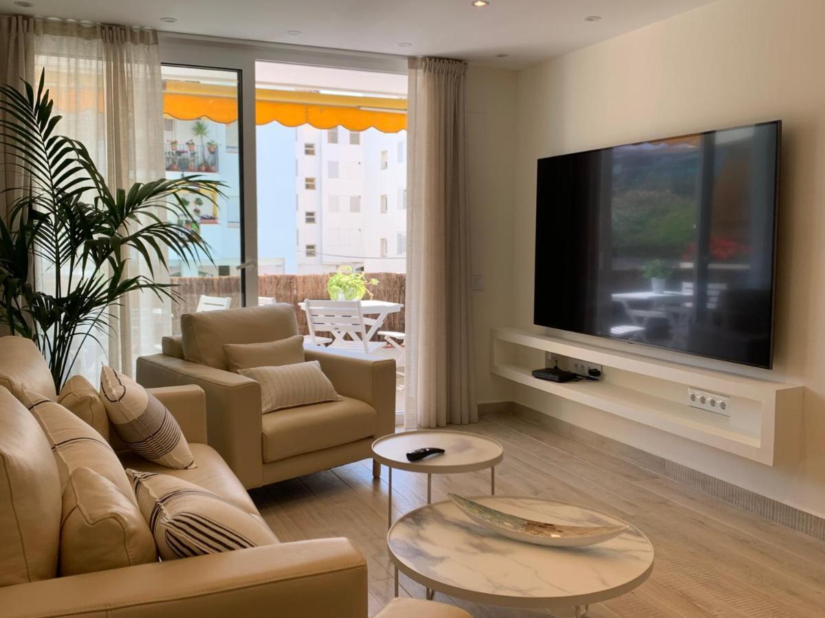 Sitges Spaces Oasis Suites- 4 Bedroom, 4 Ensuite Bathrooms, Terrace, Pool, Sitges Centre エクステリア 写真